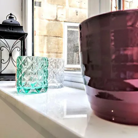 Modern & Bright
