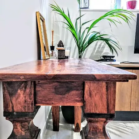 Modern & Bright
